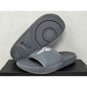 DS Nike Kobe Offcourt Slide COOL GREY IF2870-002